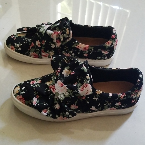 Floral Halogen Espadrilles - Picture 4 of 4